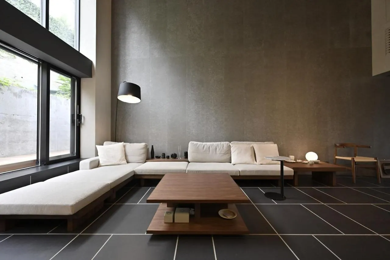 Kakurega Tokyo Villa